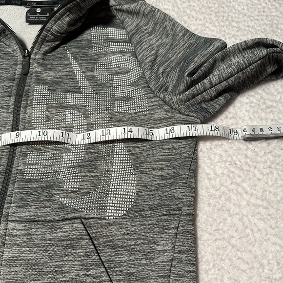 Nike Boys Dri-Fit Gray Jacket, EUC, Size Medium - Picture 6 of 10